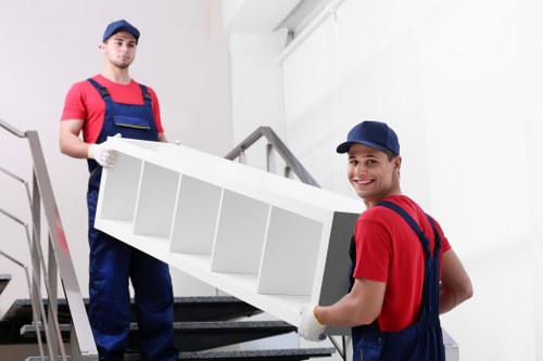 Local removal van service for Bermondsey home and flat moves