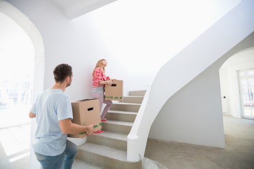 Bermondsey man with a van handling apartment access and boxes
