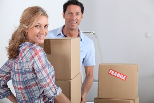 Removal van planning a move near Bermondsey streets and apartments